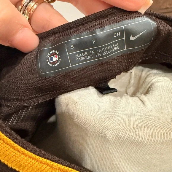 Nike San Diego Padres Fernando Tatis Jr Jersey Brown Men’s Small - Picture 4 of 4